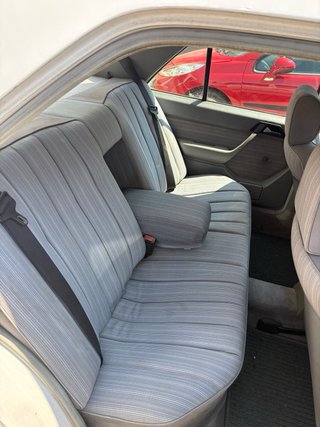 Mercedes-Benz Clase E300d 1988
