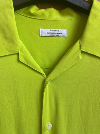 Camisa Bershka Verde Lima Talla M