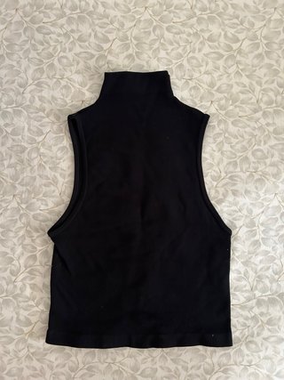 Pull&Bear Top Negro Cuello Alto Sin Mangas