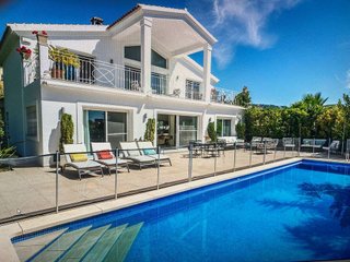 Chalet en alquiler en Elviria en Marbella