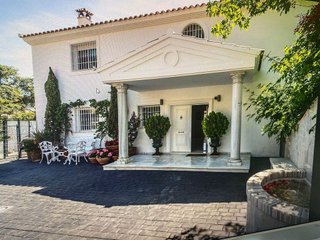 Chalet en alquiler en Elviria en Marbella