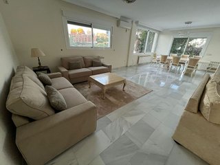 Chalet en alquiler en Elviria en Marbella
