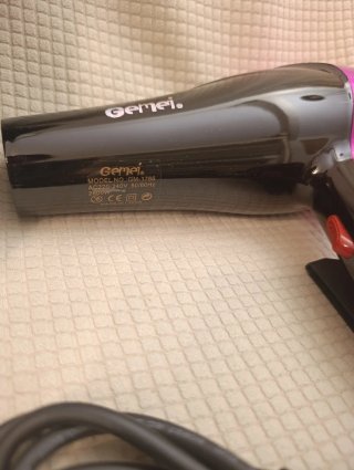 Secador de pelo Gemei
