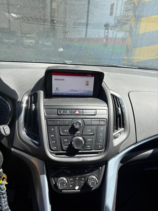 Opel Zafira 2015