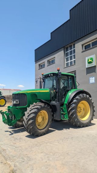 Tractor John Deere 6820