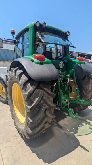 Tractor John Deere 6820