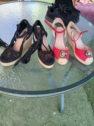 Zapatos de cuña esparto negro y rojo