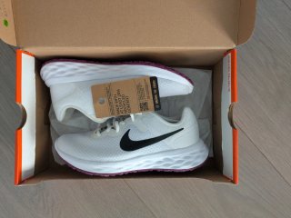 Zapatillas Nike Revolution Mujer Blancas