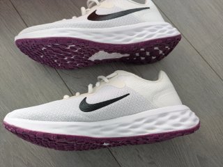 Zapatillas Nike Revolution Mujer Blancas