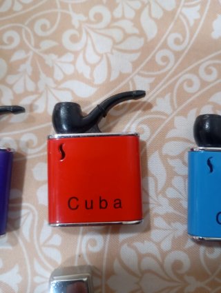 Lote de 4 mecheros Cuba