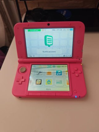 Nintendo 3DS XL rosa.