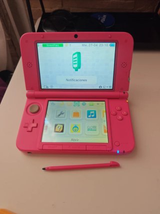 Nintendo 3DS XL rosa.