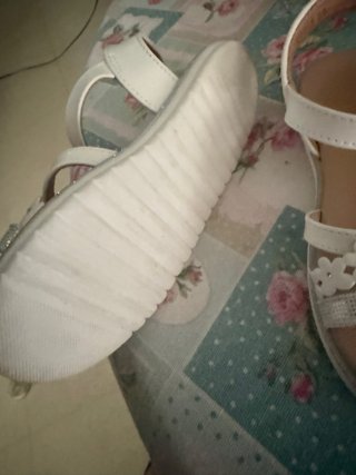 Sandalias Niña Blancas Flores y Brillo