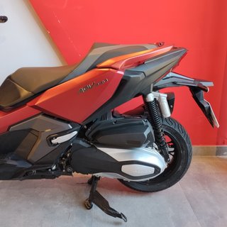 Honda Adv 350