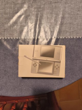 Caja de la Nintendo DS lite (silver)