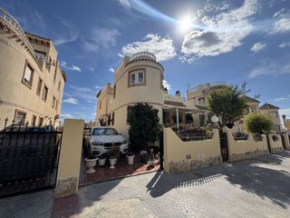Casa adosada en venta en Altos - La Florida en Orihuela