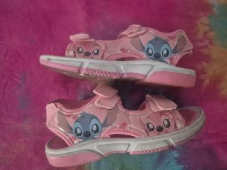 Sandalias deportivas rosas con luces + chanclas
