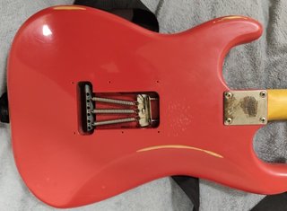 Squier Simon Neil Stratocaster Roja