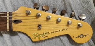 Squier Simon Neil Stratocaster Roja