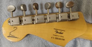 Squier Simon Neil Stratocaster Roja