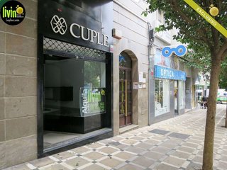 Local comercial en venta en Avda de Madrid - Pº de la Estación en Jaén