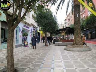 Local comercial en venta en Avda de Madrid - Pº de la Estación en Jaén