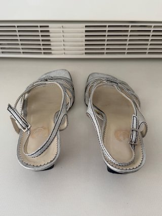Zapatos plateados El Corte Inglés Talla 39