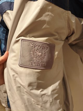 Chaqueta de invierno beige y azul