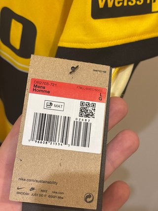 NUEVA Camiseta Young Boys Talla L PRECIO FINAL