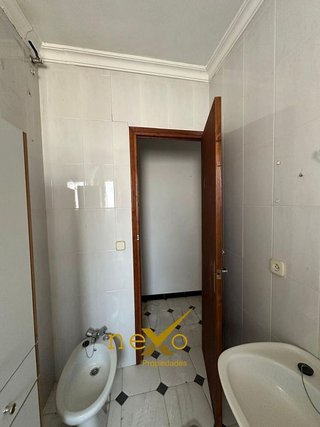 Chalet en venta en Carmona