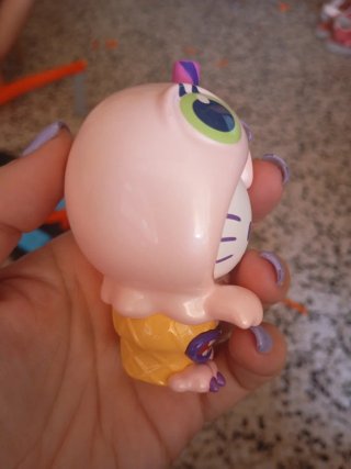 Hello Kitty Candy Monster (sin caja original)