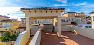 Chalet en venta en Campos de Golf - Villa Martin - Los Dolses en Orihuela