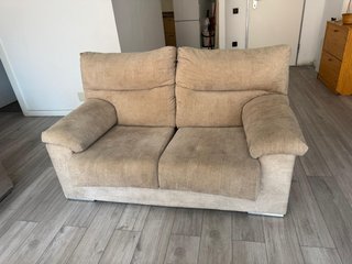 Sofá de 2 plazas beige