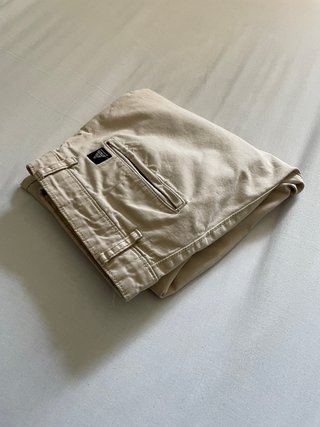 Pantalón beige de vestir chino