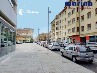 Local comercial en alquiler en Ensanche en Pamplona