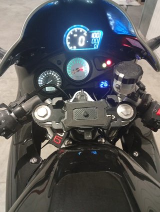 Suzuki SV650 Sportbike Negra