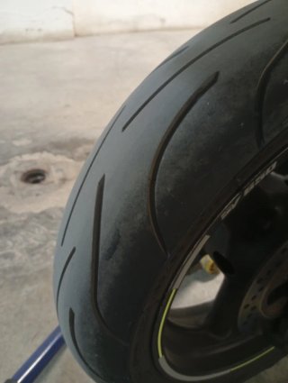 Suzuki SV650 Sportbike Negra
