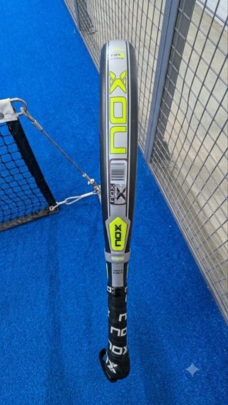 Pala de pádel NOX AT Genius Junior Series