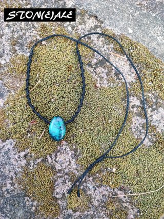 Girocollo in macrame con crisocolla
