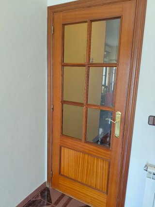 Puerta madera con cristales Hy