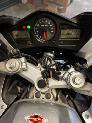 Honda VFR 800 Plata