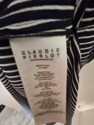 Vestido de chez Claudie Pierlot .