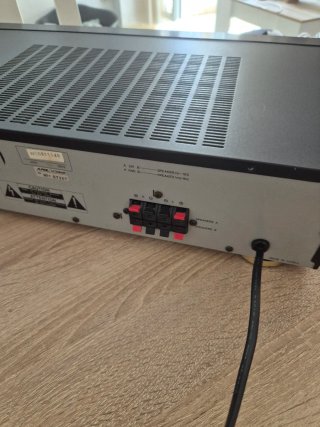 Amplificador Hi-Fi Luxman LV-121