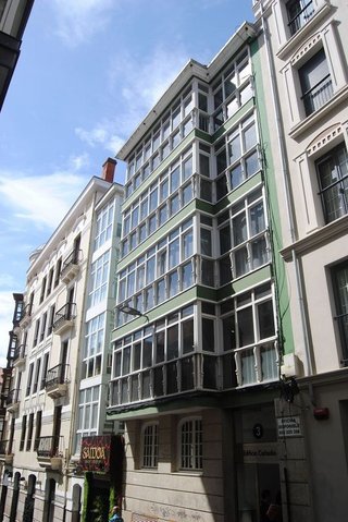 Oficina en venta en Puerto Chico en Santander