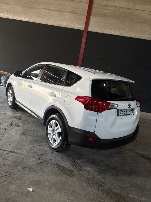 Toyota RAV4 2014
