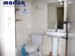 Local comercial en alquiler en Ensanche en Pamplona