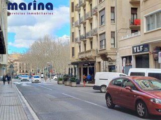 Local comercial en alquiler en Ensanche en Pamplona