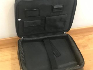 Maletín de trabajo rígido negro