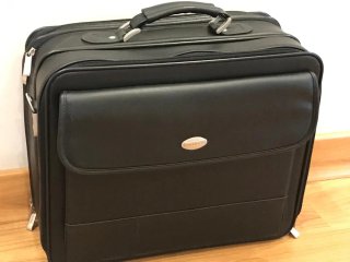 Maletín de trabajo rígido negro