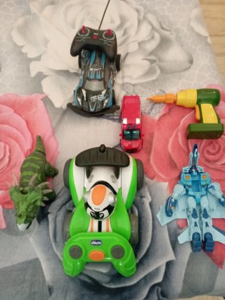 Conjunto de 6 Juguetes: Coches, Robot, Dinosaurio